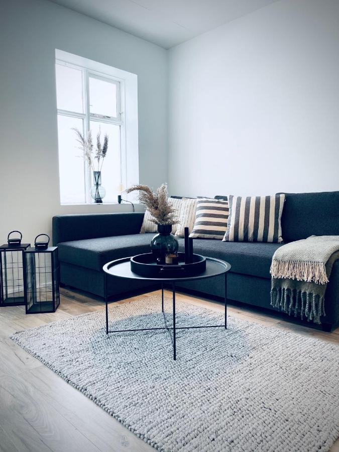 Day Dream Central Akureyri Two Bedroom Apartment מראה חיצוני תמונה