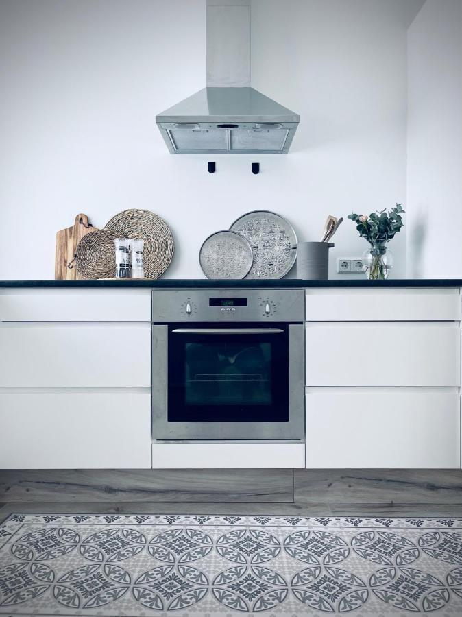 Day Dream Central Akureyri Two Bedroom Apartment מראה חיצוני תמונה