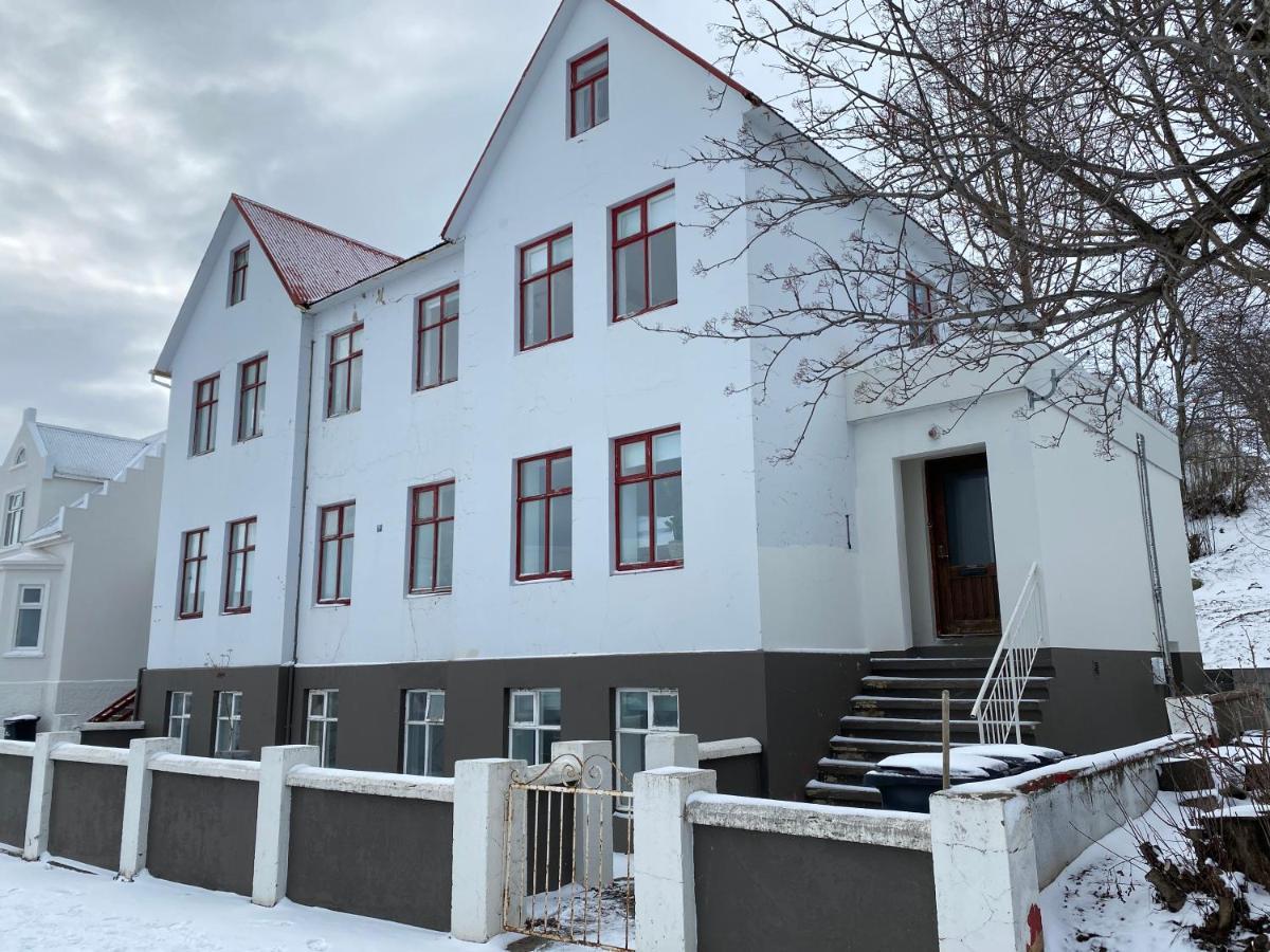 Day Dream Central Akureyri Two Bedroom Apartment מראה חיצוני תמונה